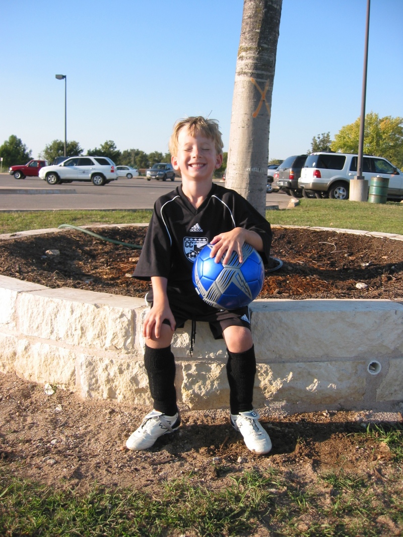 2005/10 October/Soccer Pics/800x600_IMG_2399.JPG